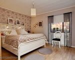 swedish-idea-wallpaper-in-bedroom-pictures1-25-s-8866129