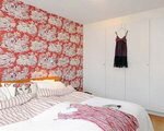 swedish-idea-wallpaper-in-bedroom-pictures2-6-s-5980747
