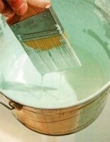 3-take-a-dip-dunk-the-brush-into-the-pail-so-that-paint-covers-about-one-third-of-the-bristles-155x200-1032259