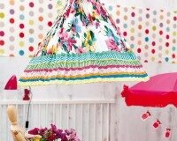 bright-teenage-girl-room-interior-with-handmade-details-3-200x160-8564712