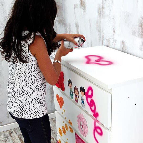 bright-teenage-girl-room-interior-with-handmade-details-9-3984649