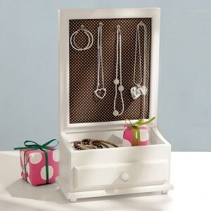 special-cases-for-storing-jewelry-adornments-4-300x300-8140414