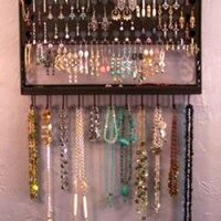 wall-displays-and-boards-for-storing-jewelry-and-adornments-06-200x200-1144982