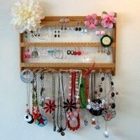 wall-displays-and-boards-for-storing-jewelry-and-adornments-09-200x200-2848744